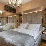 Designer\'S Delight: Modern 1Br Near City Center