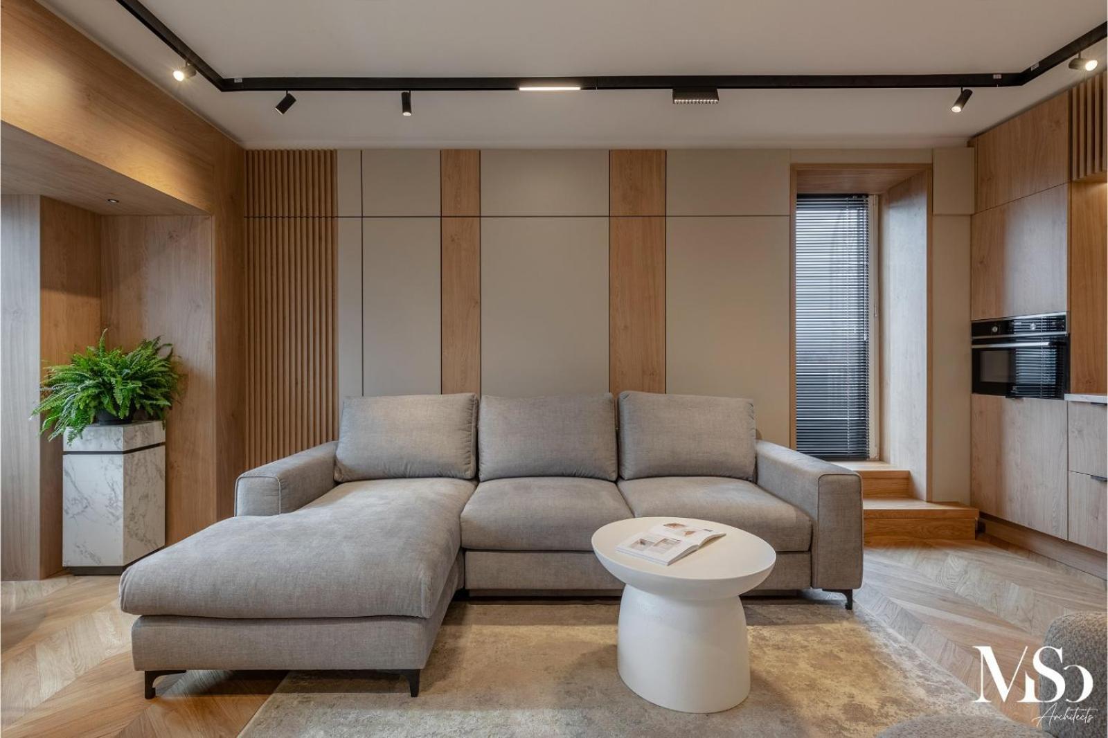 Designer's Delight: Modern 1br Near Center *